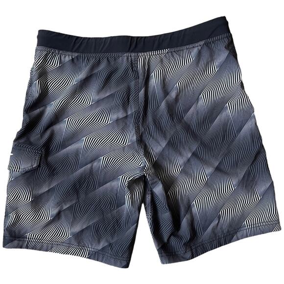 SPEEDO Crosswise Board Shorts Swim Trunks Men’s 34 Black White Geometric Print - Picture 3 of 7